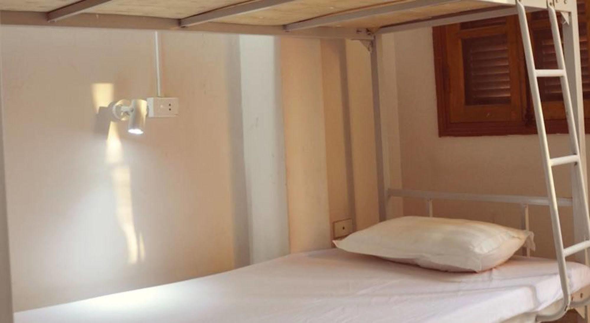 Hanoi Downtown Hostel Zewnętrze zdjęcie